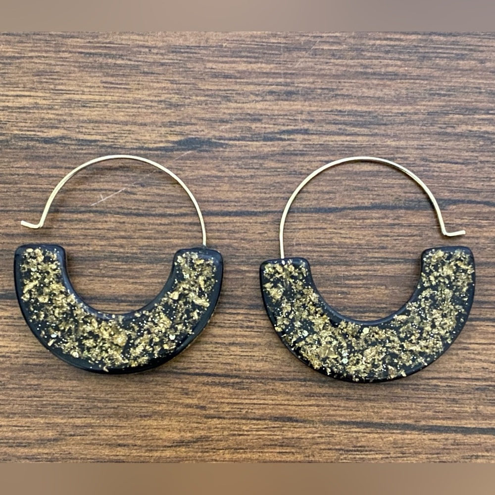 Bohemian Resin Black & Gold Tone Glitter Dangle Hoop Earrings